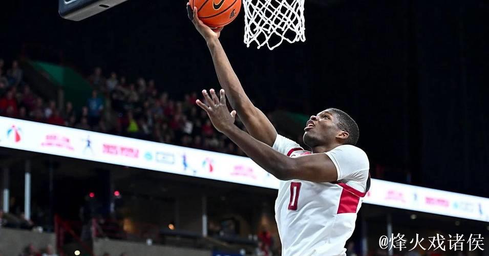 考沃德高效发挥,全场23分钟贡献12分2篮板2助 考沃德高效发挥,全场23分钟贡献12分2篮板2助